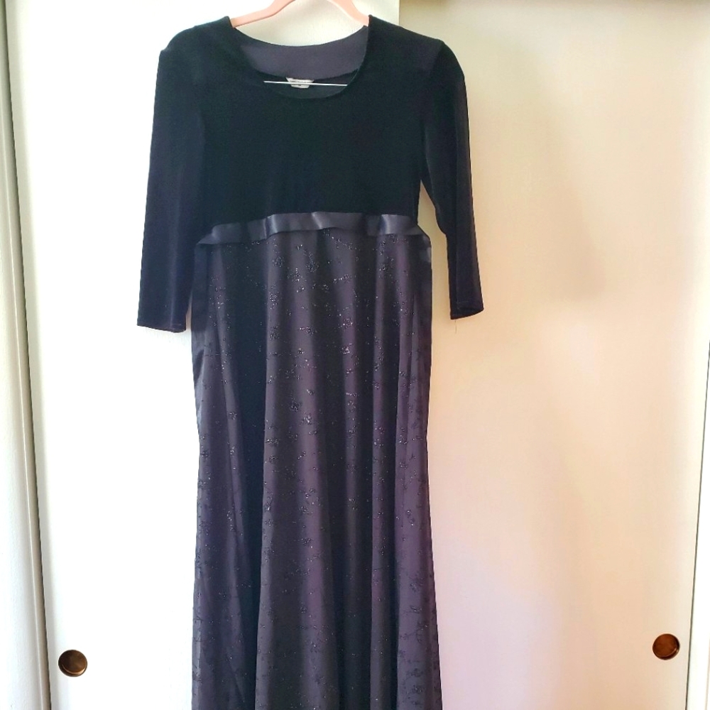 Formal night gown